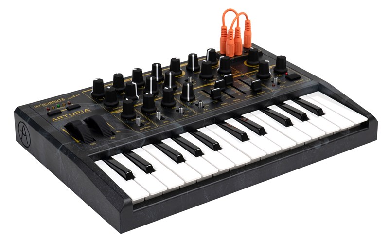 arturia-microbrute-analog-synthesizer-cr-5dac.jpg (67 KB)