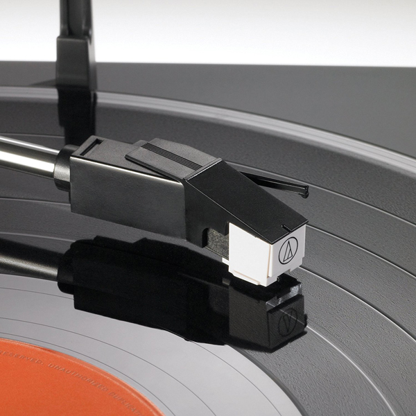 Audio-Technica LP-60 Bluetooth Turntable