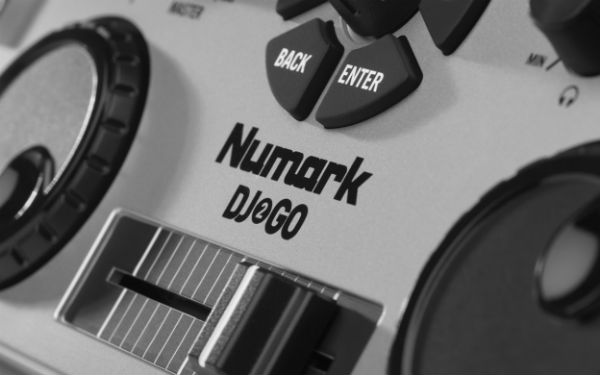 Numark Dj 2 Go Dj Kontrol Cihazı