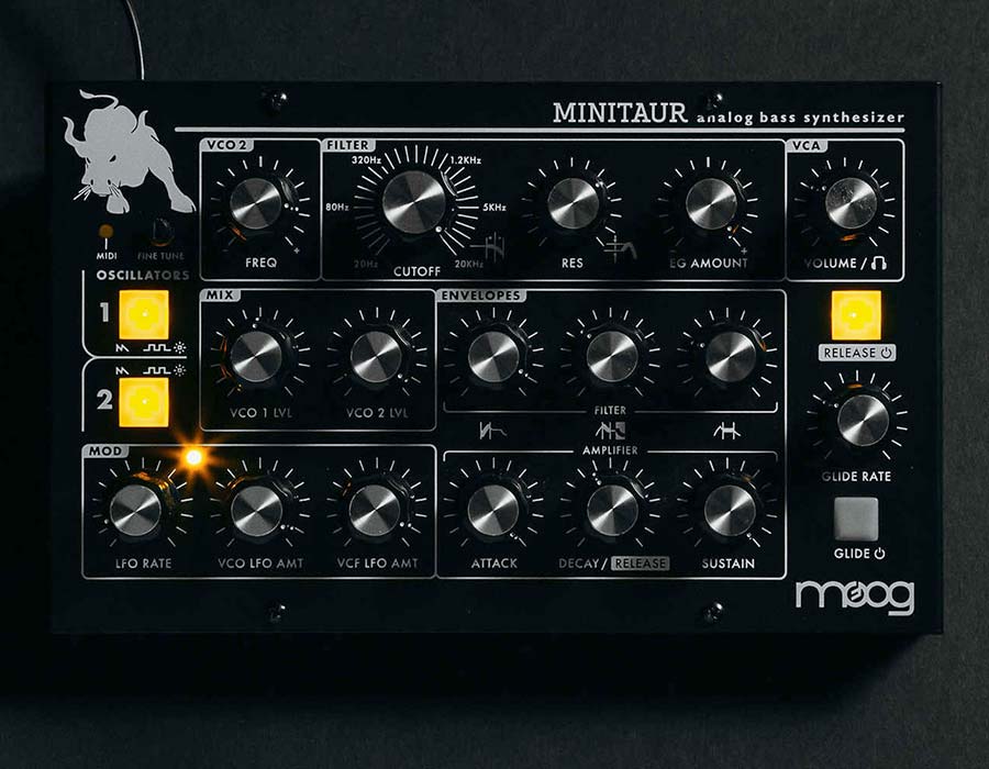 moog-minitaur-analog-synthesizer