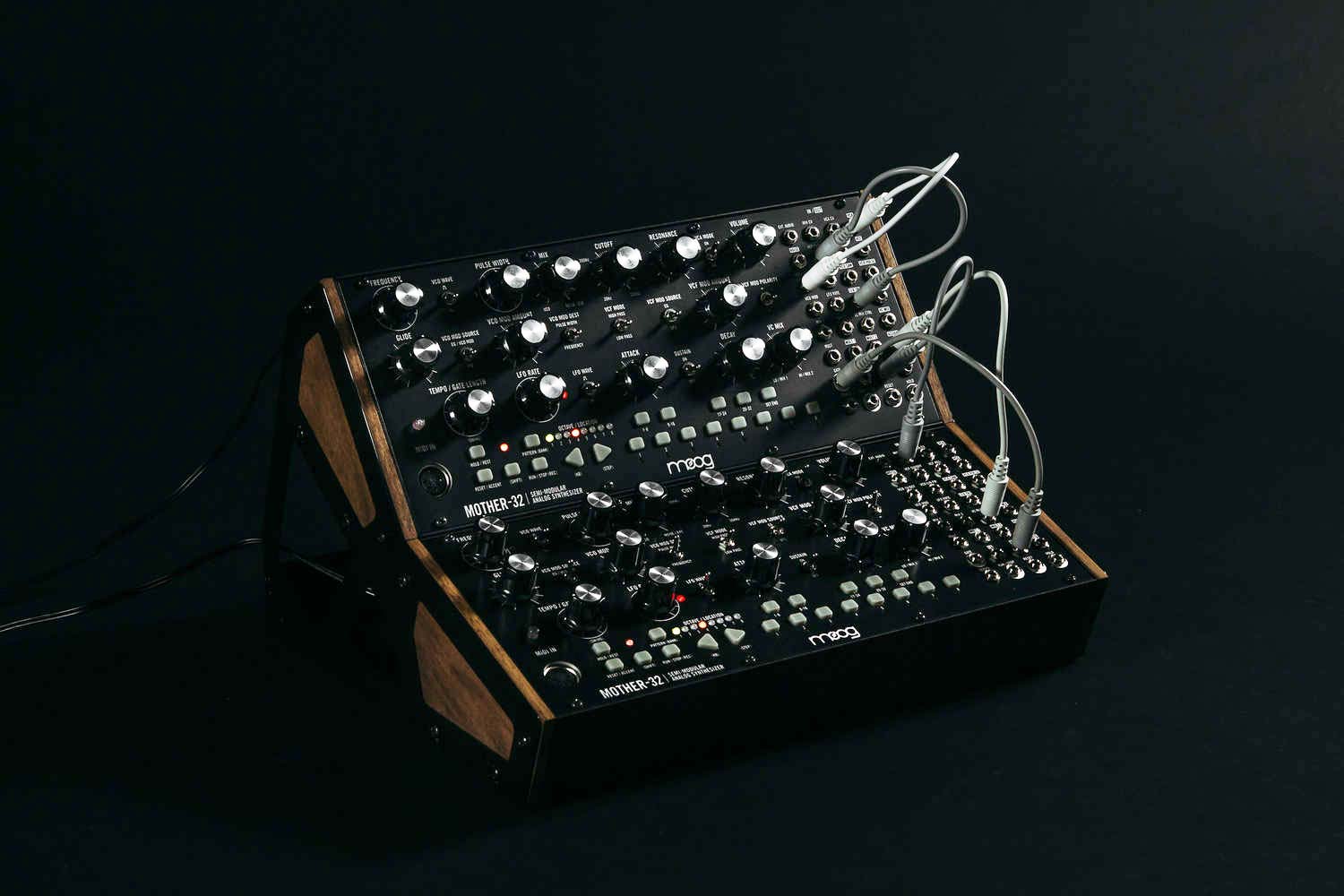 moog-mother-32-analog-synthesizer